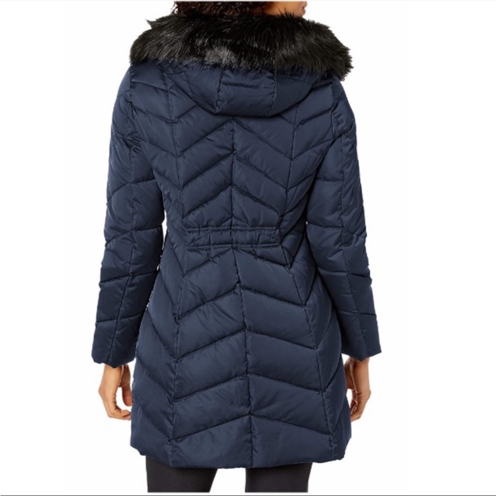 Tahari Heavyweight Puffer Coat Faux Fur Hood - Picture 3 of 10